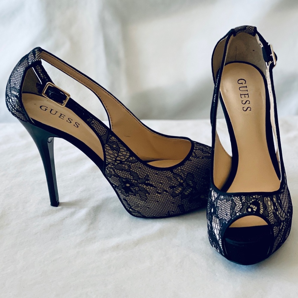 NWOT Guess Lace Peep-toe Heels